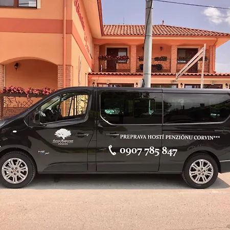 Corvin And Restaurant 3*