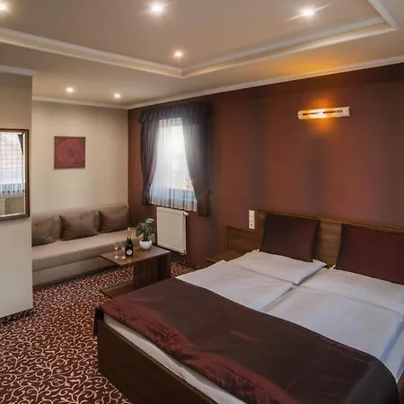 Corvin And Restaurant