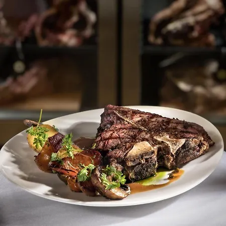 Corvin And Restaurant