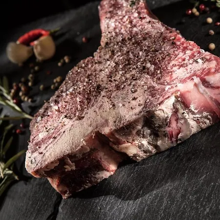 Corvin And Restaurant بيت ضيافة 3*