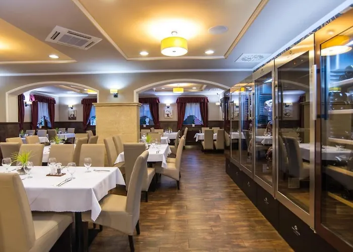 Corvin And Restaurant Гостевой дом